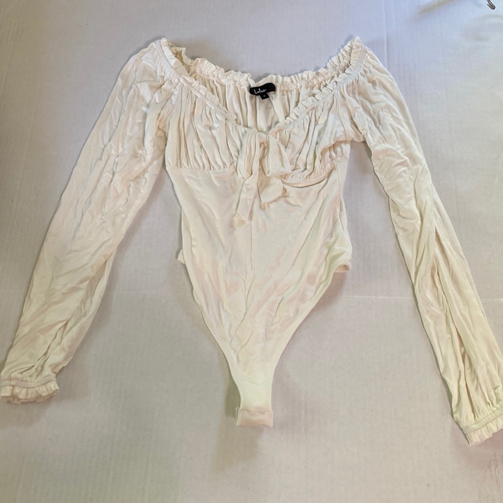Lulu’s - Buttery Soft bodysuit - tie front, off shoulder adjustable